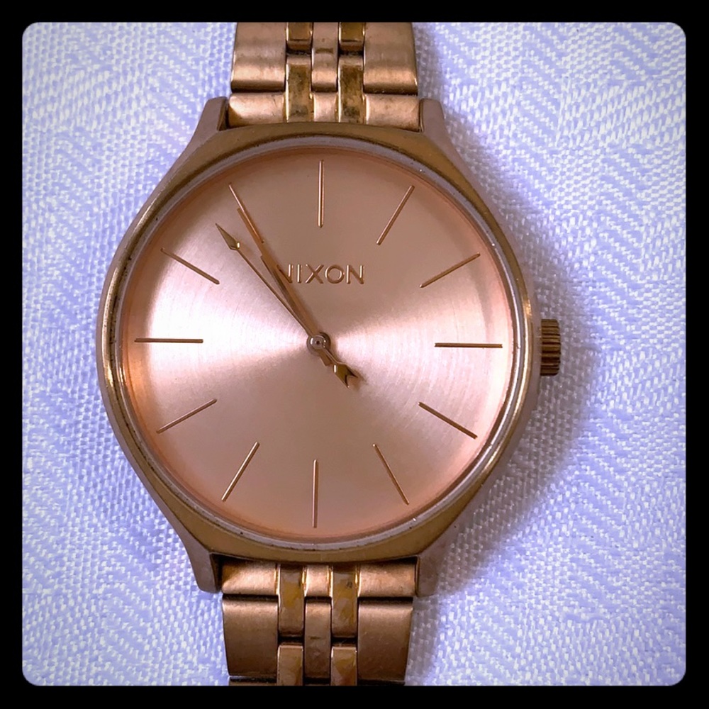 Rose gold Nixon The Clique watch